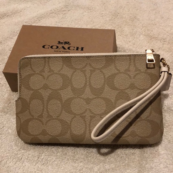 Coach - Wallet / Handbag / Clutch - Picture 2 of 5